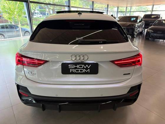 AUDI Q3 2.0 40 TFSI GASOLINA SPORTBACK PERFORMANCE BLACK QUATTRO TIPTRONIC